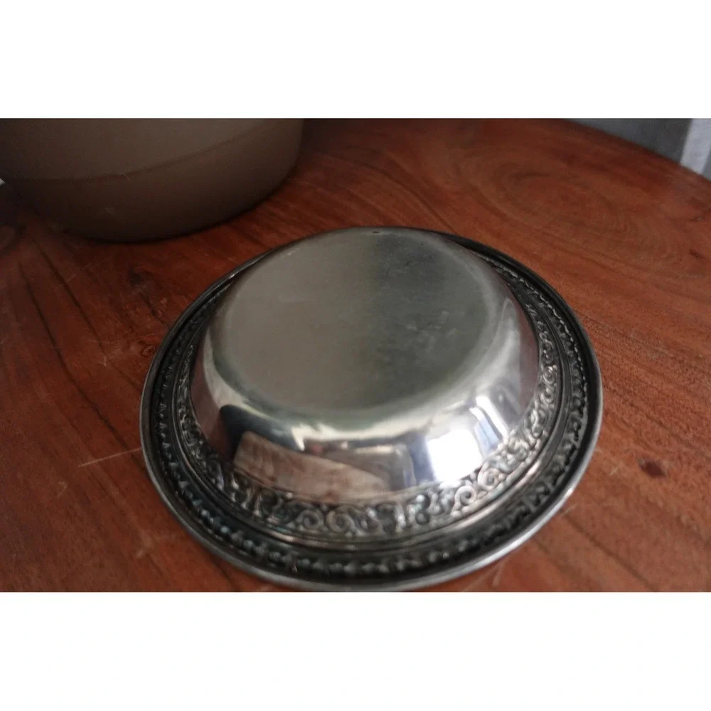 Vintage Reed &‎ Barton 1201 (A) Silver Plated Bowl Ornate Decorative Edge Decor